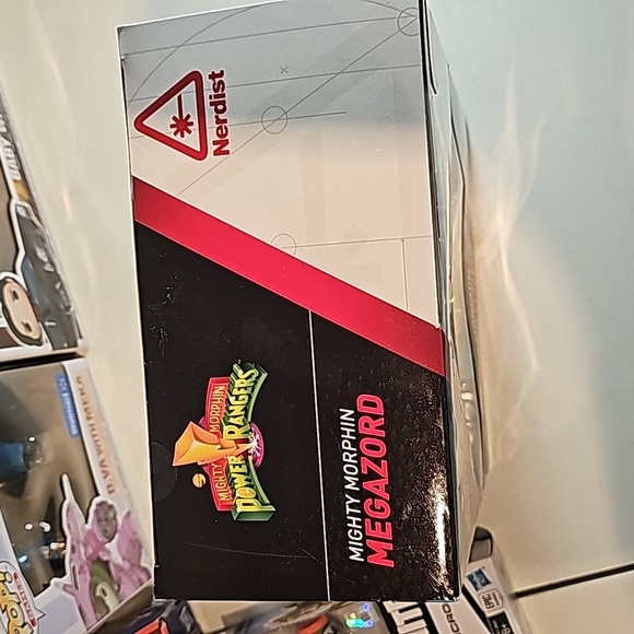 Power Rangers Megazord - Picture 3 of 4